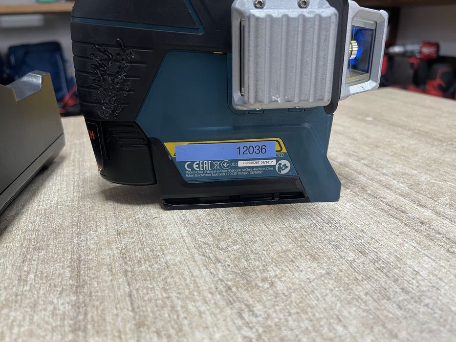 Bosch GLL 3-80 C / 3D лазерний рівень Бош