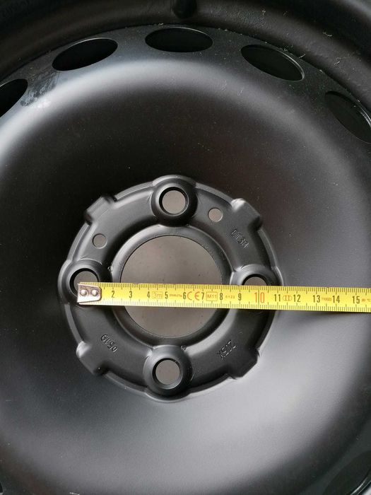 4 jantes 15" de ferro com pneus Michelin como novos