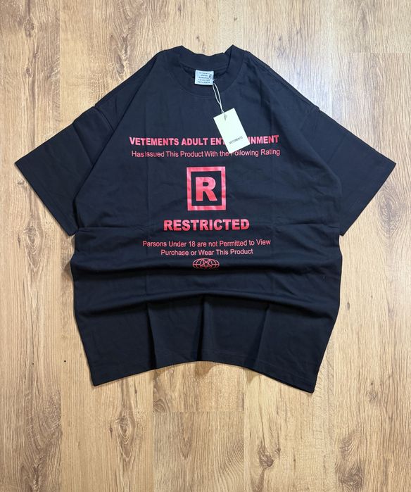 Футболка ветмо ( vetements ) с бирками