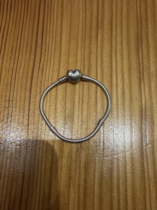 Pulseira da pandora prateada