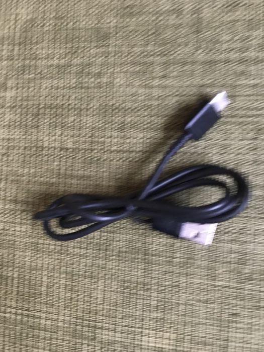 Компʼютерні миші та USB кабелі