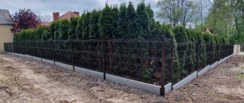 Kompleksowy montaż, budowa ogrodzeń/Usługi brukarskie