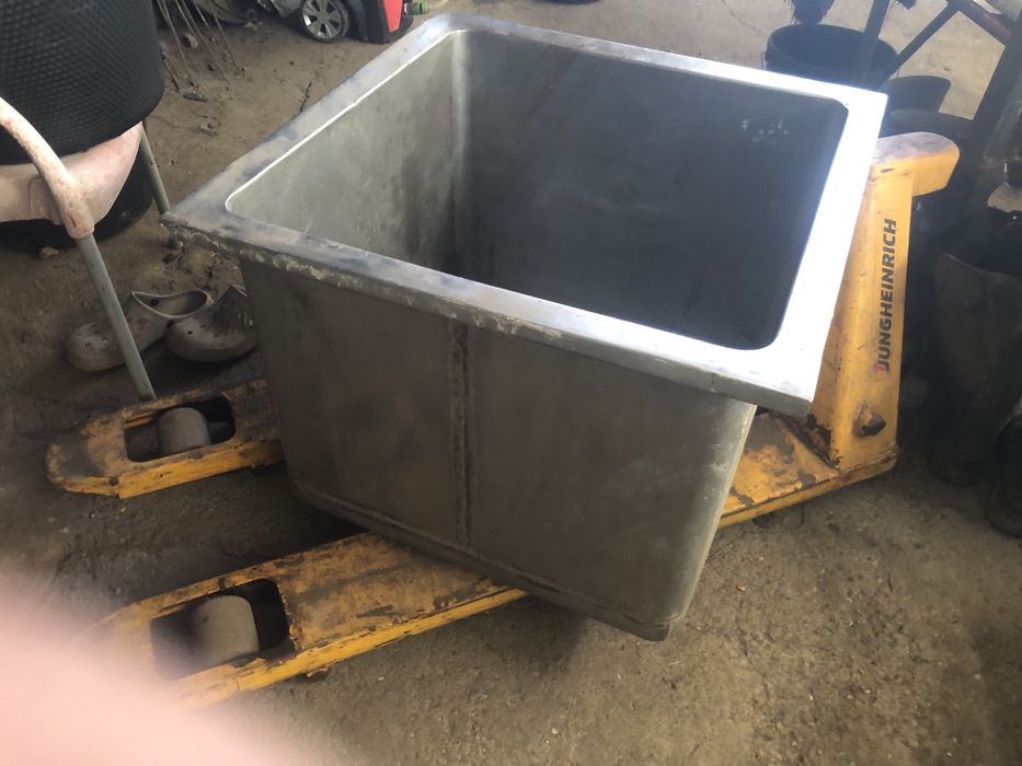 Tanque pequeno de inox