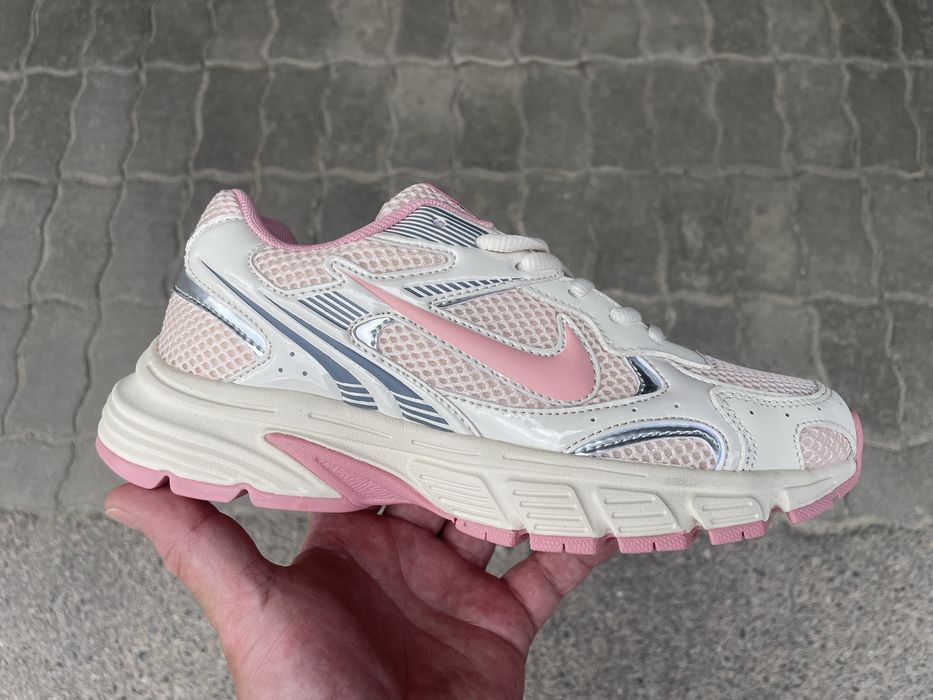 Жіночі кросівки Nike Vomero Custom Pink 36-41