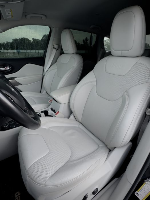 Jeep Cherokee 2019 VIN 1C4PJMDX0KD393679 фото оголошення 10 з 16