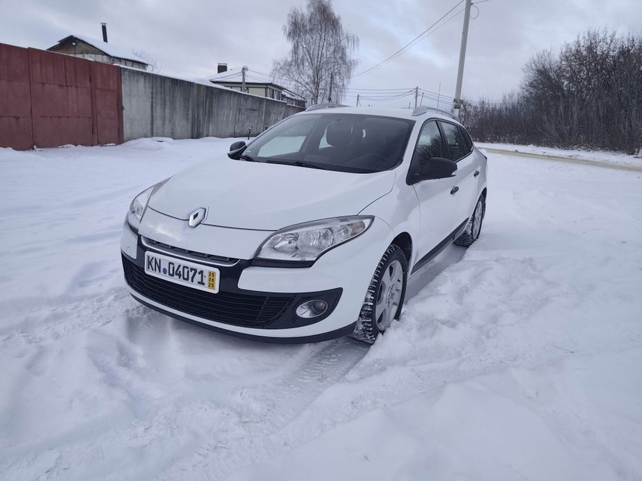 Продам Renault Megane 3 1.6 2012 универсал