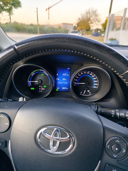 TOYOTA AURIS 2018 (Completo)