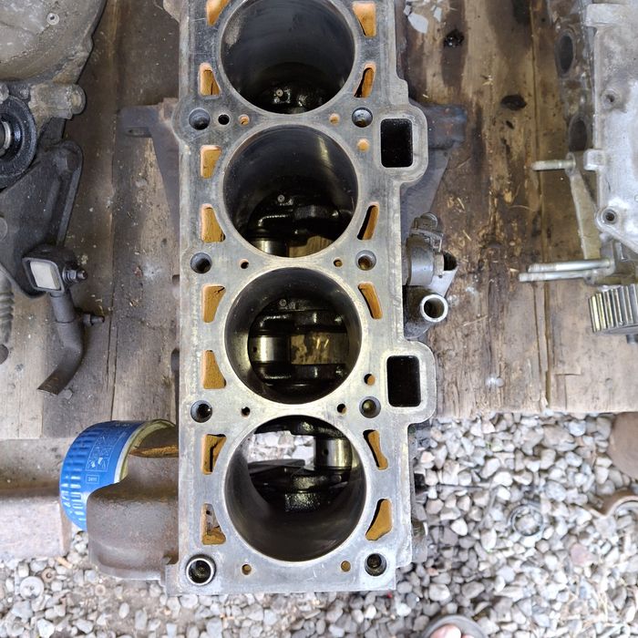 Блок двигателя с коленвалом ваз 2110 2111 2112