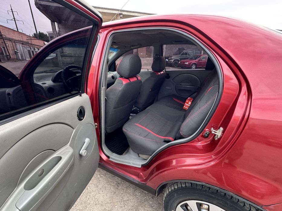 Продам економне авто газ бензин chevrolet Aveo