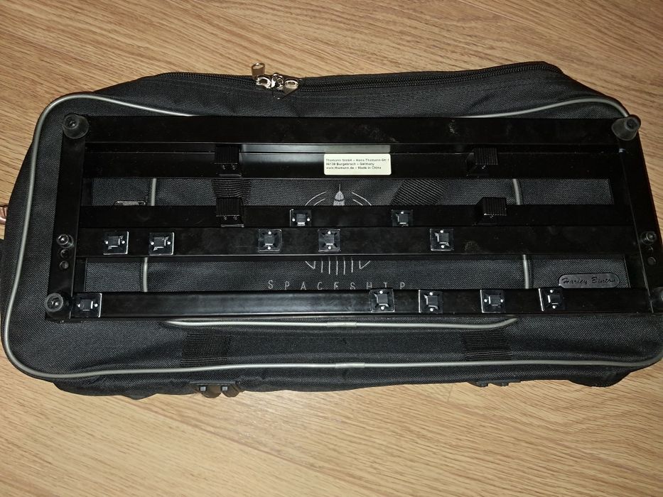 Pedalboard  Harley Benton Spaceship 50M