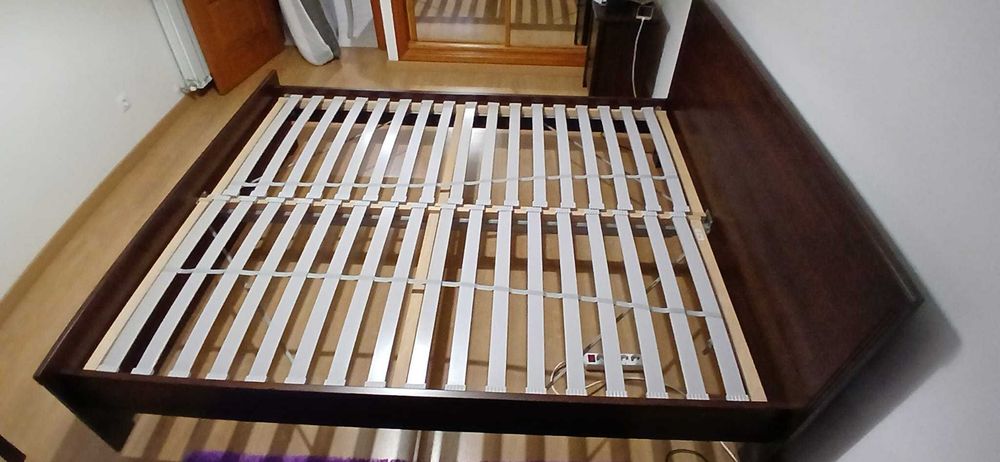 Cama IKEA modelo SKORVA