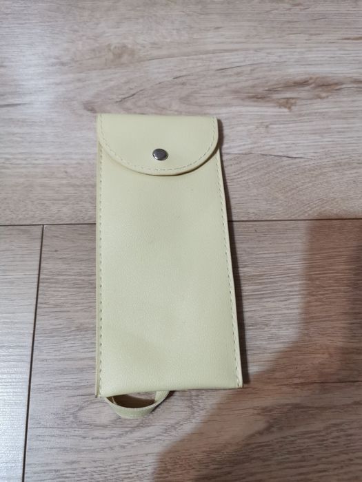 Etui pokrowiec na nap żółty na telefon na długopisy organizer do torby