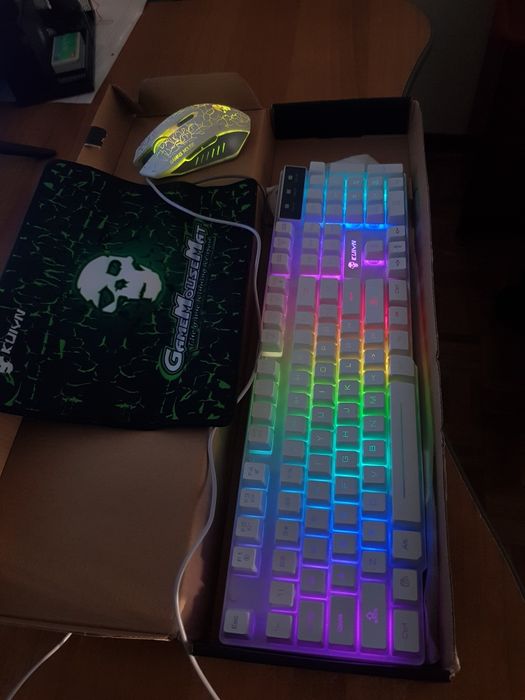 Rato e teclado gaming