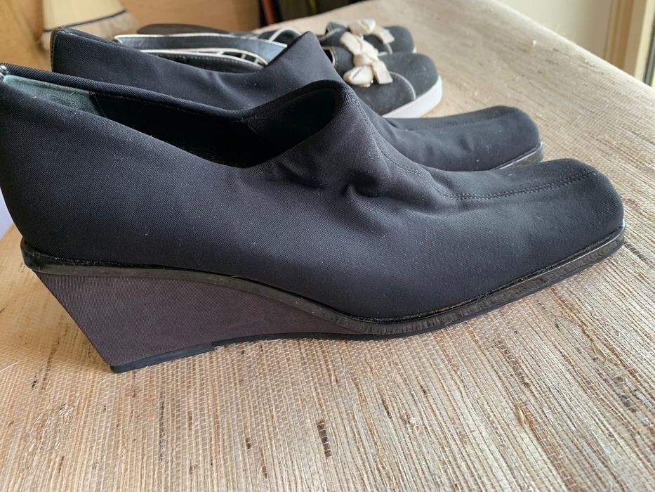 lote de varios sapatos