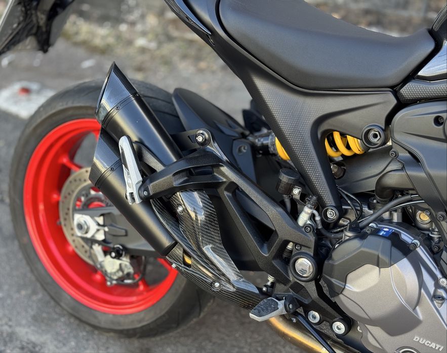 Мотоцикл Ducati Monster 937 2022 рік