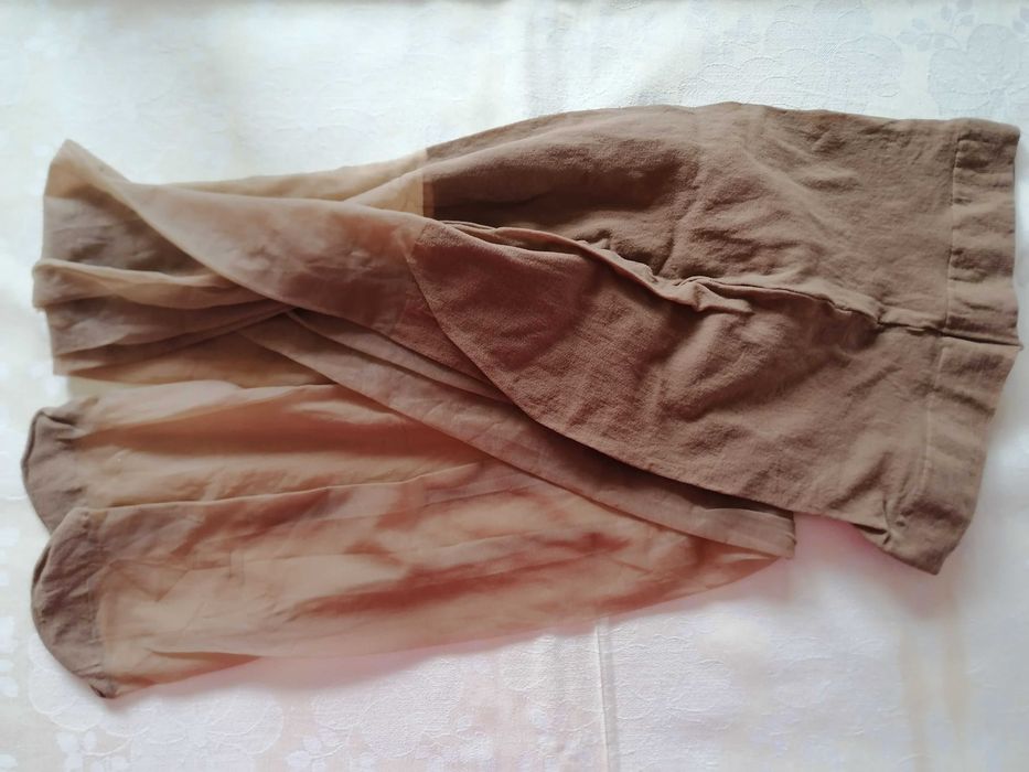 Rajstopy, rajtuzy damskie, cienkie, brązowe.