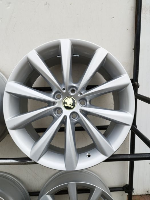 Felgi nowe DEMO 18" 5x112 et 30 8j Audi Mercedes VW Skoda Seat