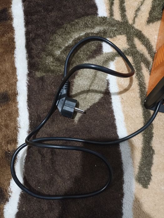 Продам устройство зарядное.