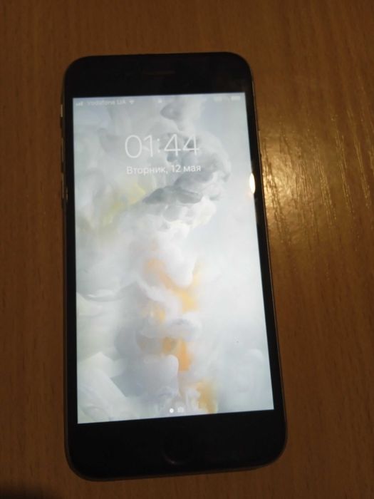 Смартфон iPhone 6s