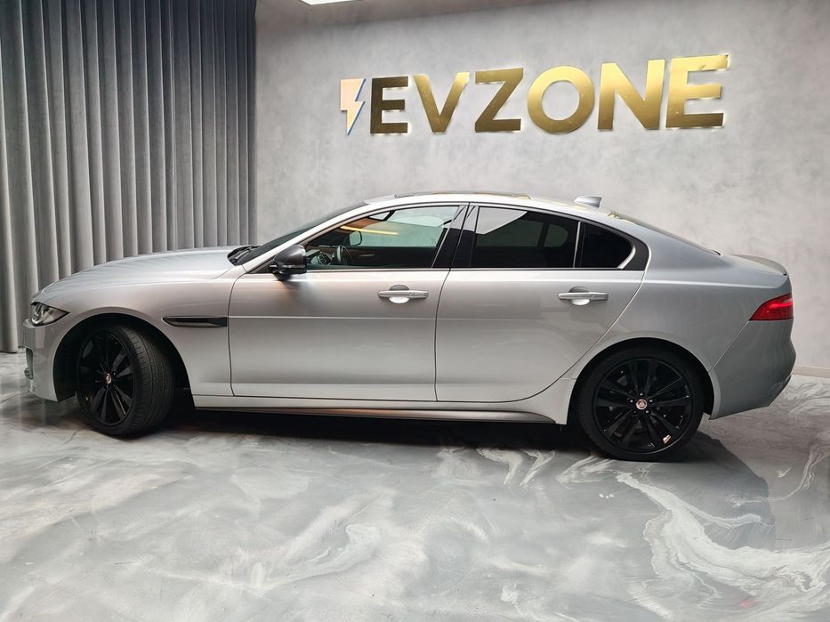 Jaguar XE P300 AWD Aut. Sport
