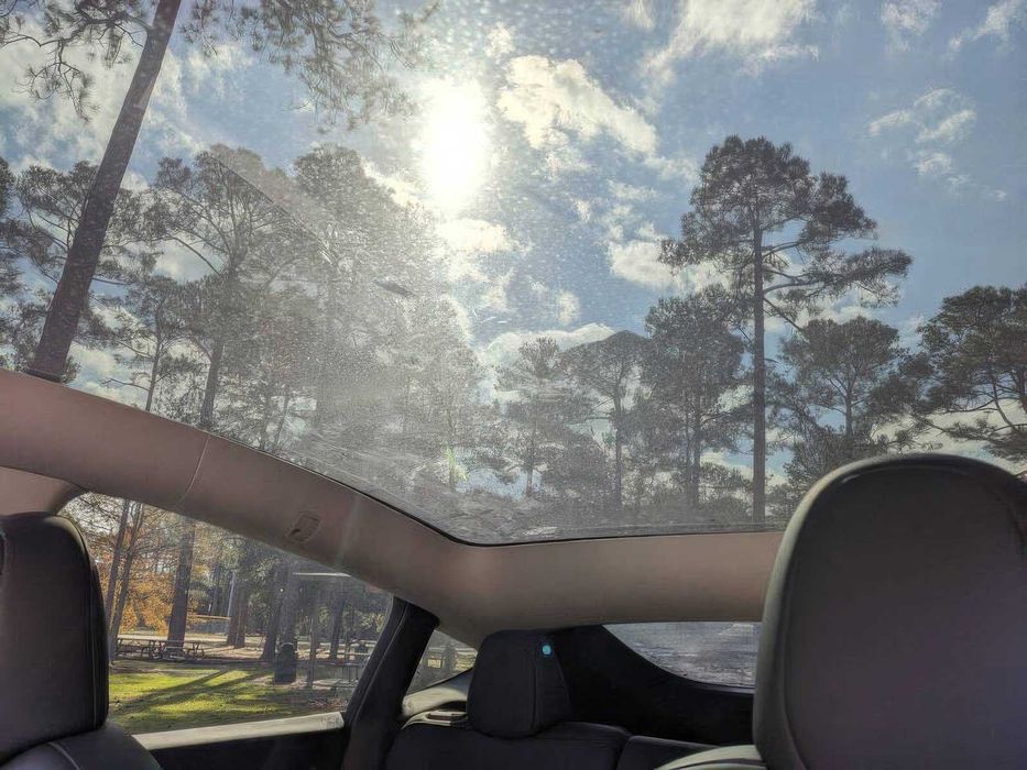 Tesla Model Y      2025