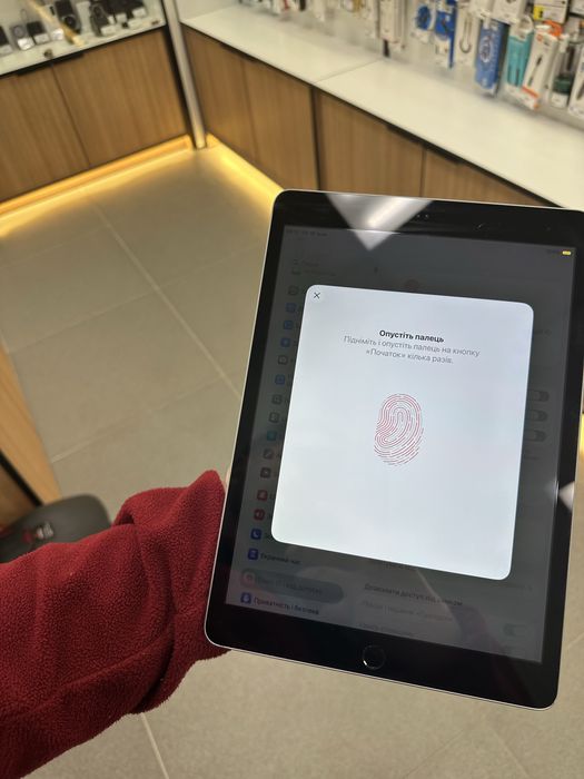 Apple iPad 9 Wifi на 64гіг (100% Акум)