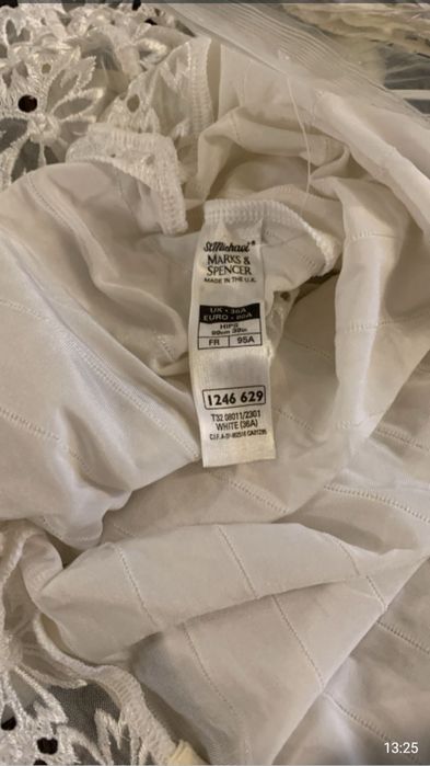 Оболденное боди Maks& Spencer,р.на бирке.Шикарное лиф,тоже M&S,трусики