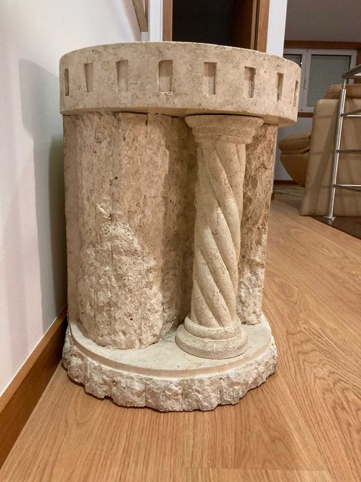 2 stone bedside tables with 2 drawers64730086358658124