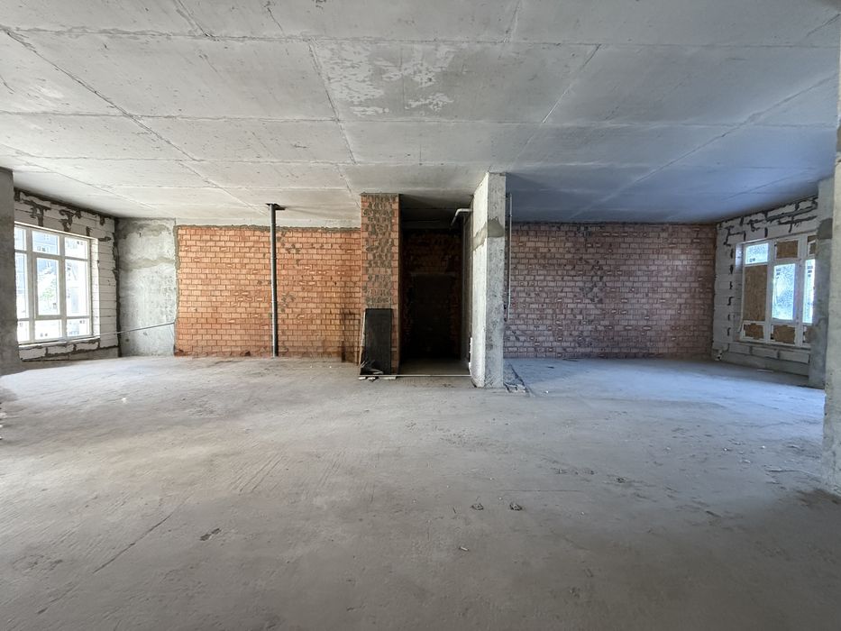 Здам приміщення в ЖК Гранд Бурже. 2 входи: на вулицю і у двір. 28кВт