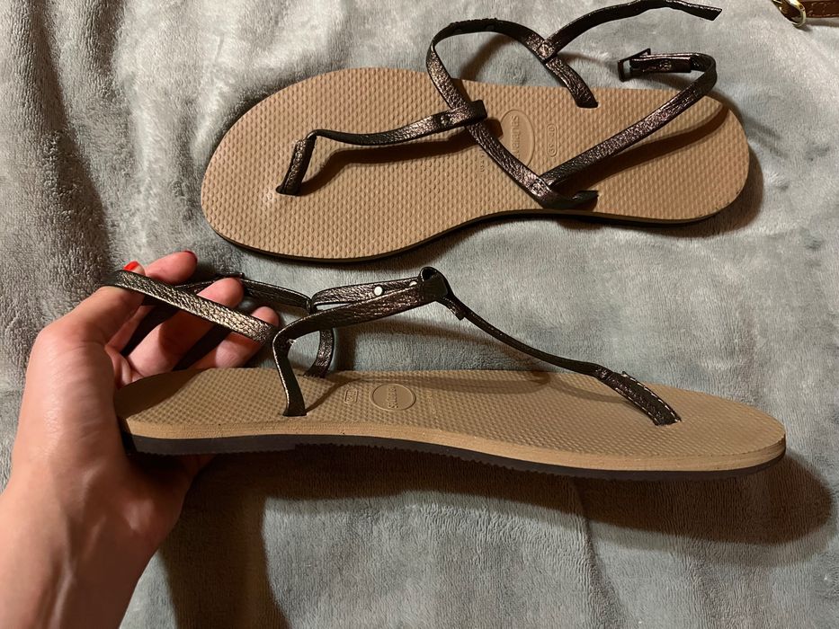 Босоніжки 26 см на палець  havaianas 40-41 розмір з блискучими перламутровими ремінцями