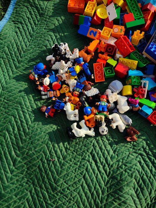 LEGO Duplo mix ponad 10 kg figurki zwierzątka pojazdy