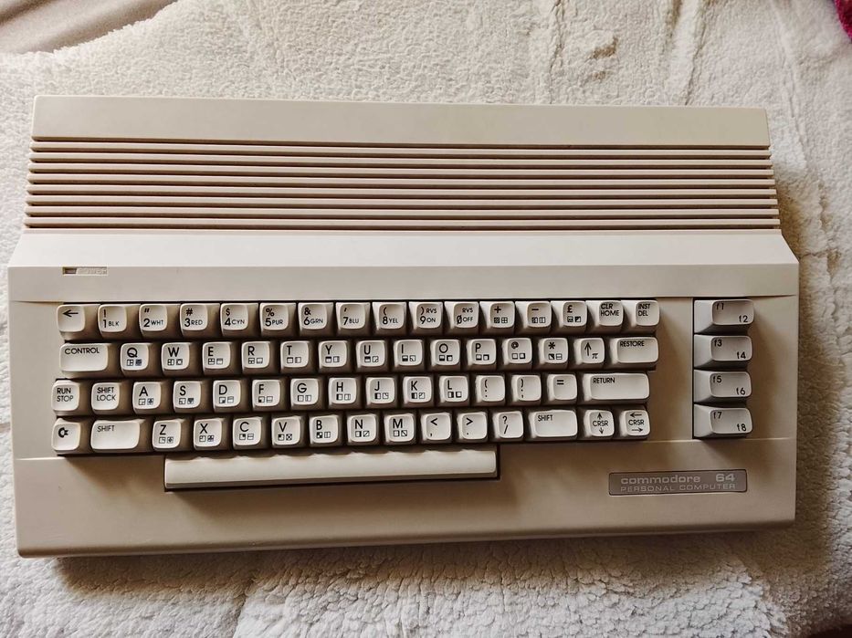 komputer commodre C 64