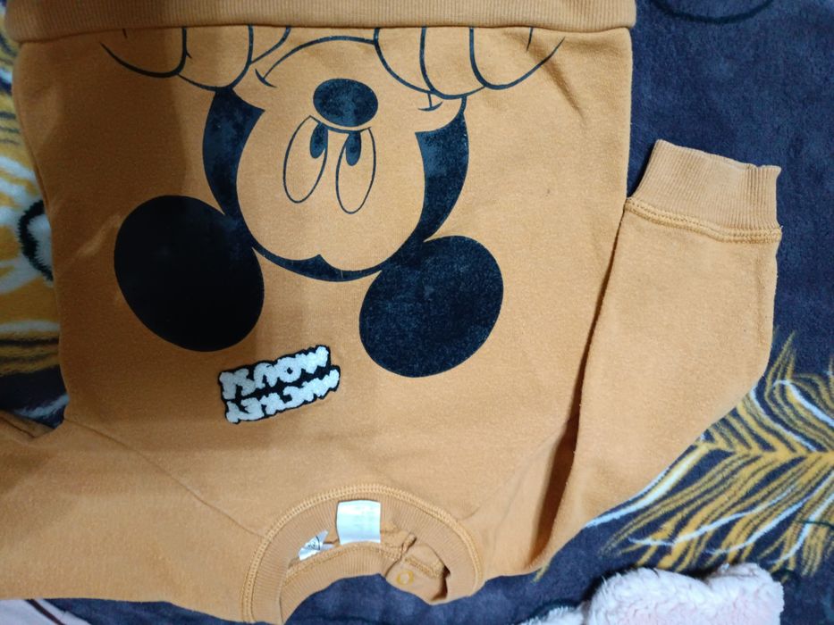 Шапочка жилетка свитер