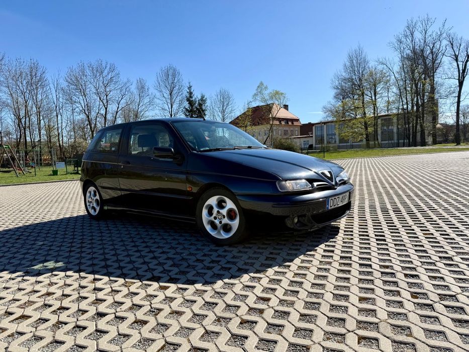 Alfa Romeo 145