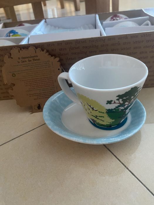 Conjunto prato de servir + chávenas Gato Preto