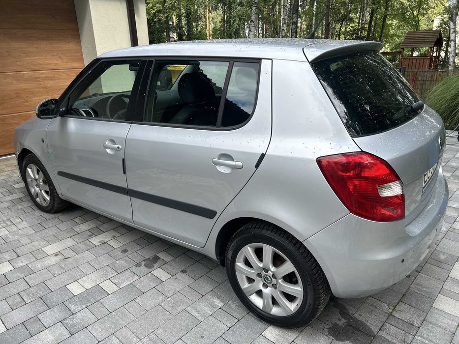 Skoda Fabia II 1.2 – niski przebieg 66 635 km – NOWE OPONY CAŁOROCZNE