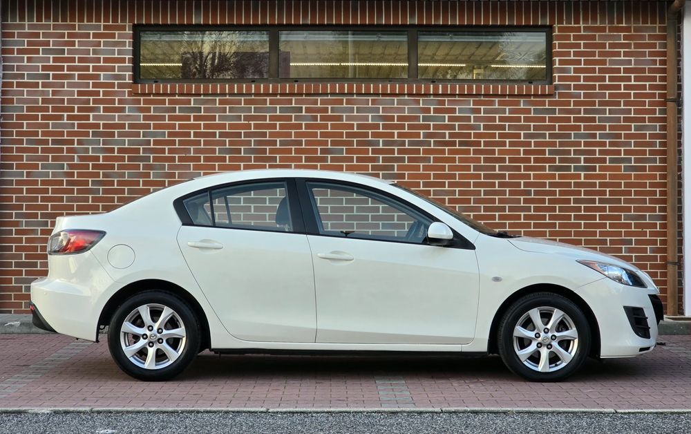 Mazda 3 Sedan 1.6 MZR 110cv