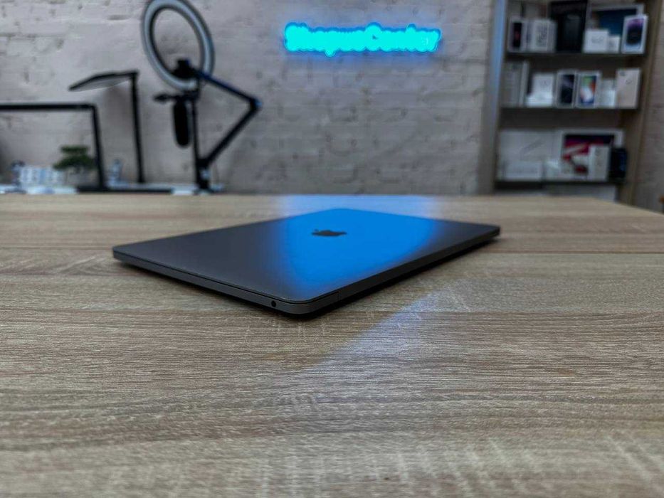 Ноутбук Apple MacBook Pro 13 M1 256ssd Як Новий