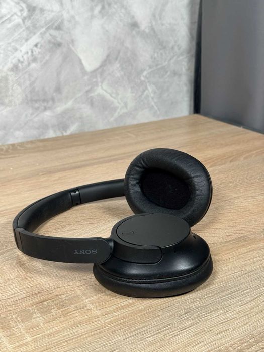 Бездротові навушники Sony WH-CH720N