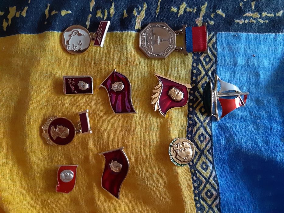 Ленин значки разные