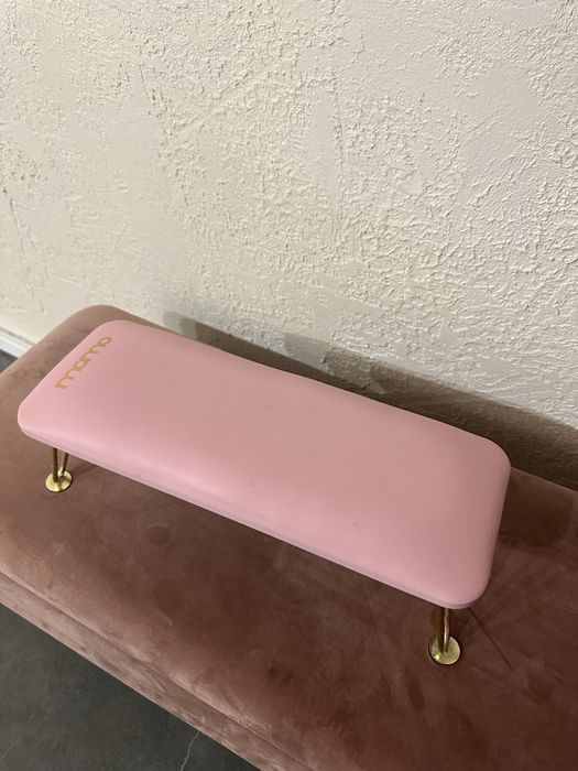 Podpórka pod rękę manicure momo