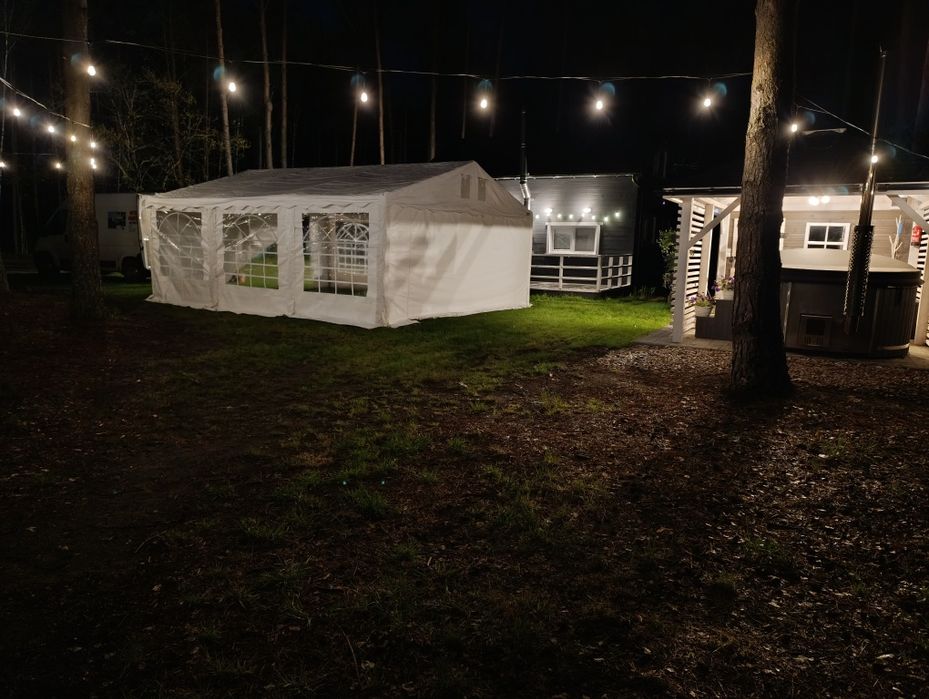 Wynajem namiotów krzeseł stołów
