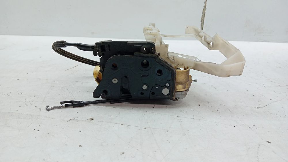 Fechadura / fecho porta frente esquerdo VOLKSWAGEN Passat Variant (3C5