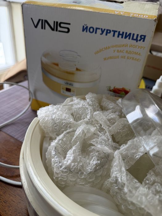 Йогуртниця Vinis