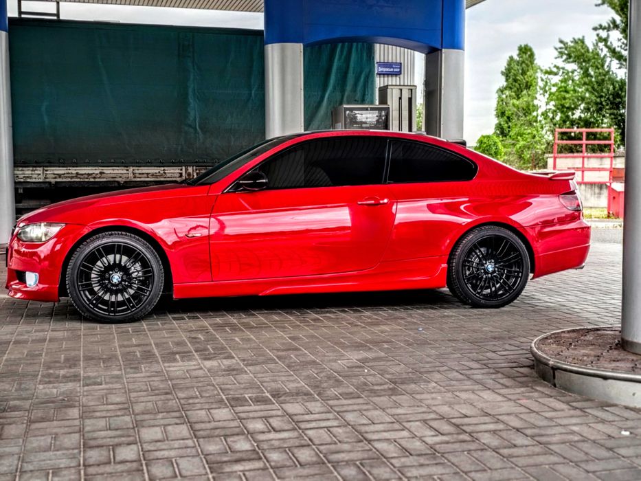 BMW 3 Series 2007 E92  •  325i AT (218 к.с.) xDrive  •  Base