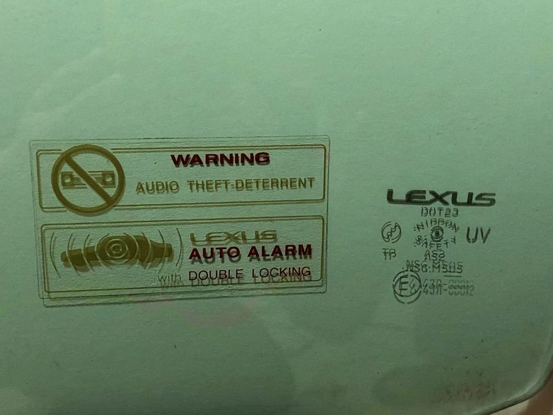 Стекло левое переднее (Водительское) - Lexus DOT 23, E6 43R
