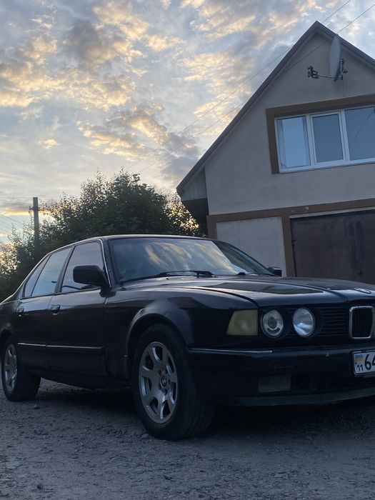Продам BMW E32 3.0 автомат газ/бенз