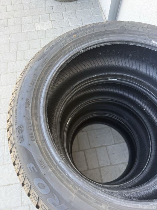 245/45R18 Pirelli Sottozero 3