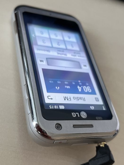 Smartfon LG KM900 Arena