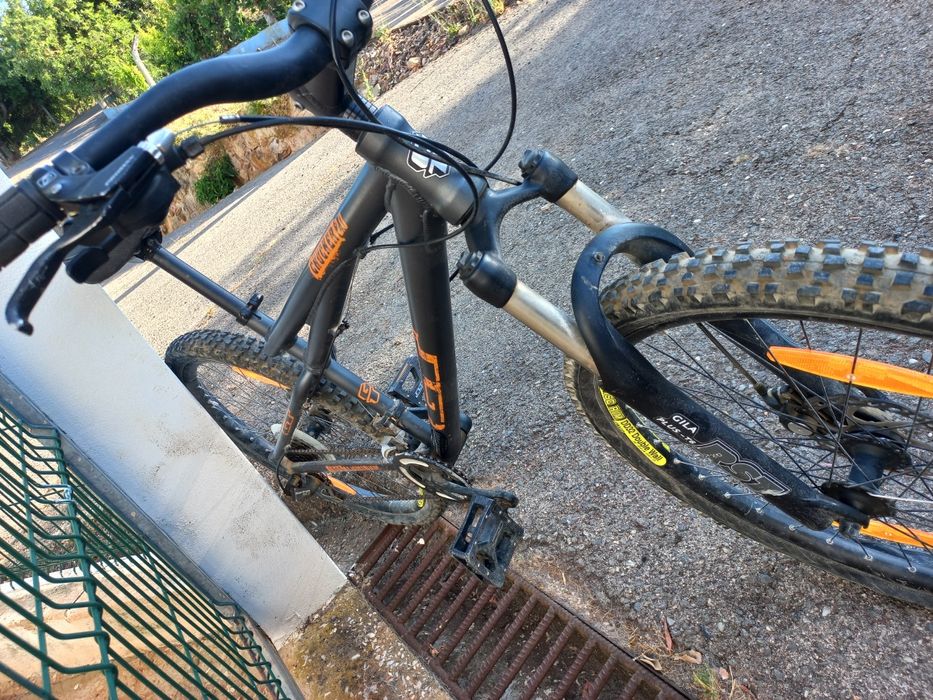 Bicicleta Btt GT chucker 2.0